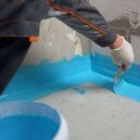 Vízszigetelő anyagok falakhoz, tetőkhöz és lábazatokhoz, bitumenes lemezek és folyékony fóliák a tartós védelemért.