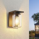 Kültéri fali lámpák modern, klasszikus és LED kivitelben teraszokra, kertekbe és bejárati ajtók mellé tartós és dekoratív világításhoz.