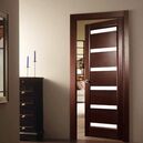 Dekor és beltéri ajtók fa, MDF és üvegbetétes kivitelben nappalikhoz, hálószobákhoz és irodákhoz esztétikus és tartós megoldásként.