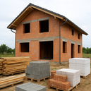 Új lakás építése – építőanyagok, burkolatok és festés, készülő otthon