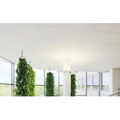 Armstrong Perla OP akusztikus álmennyezet modern irodában.