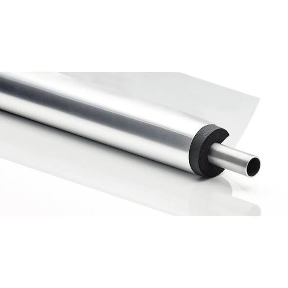 NMC Insul-Tube Cover Silver ezüst bevonatú kaucsuk csőszigetelés fémcsőre húzva.